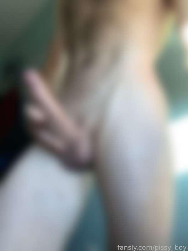 pissy_boy image #2