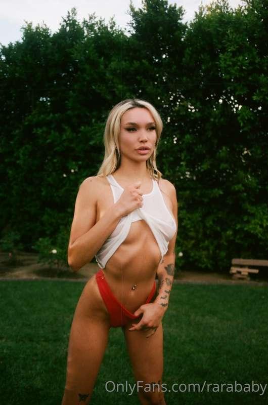 I dare you to get my shirt wet 💦