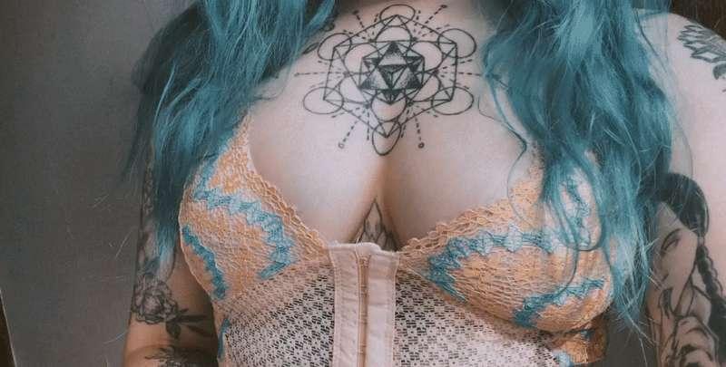 peek-a-boob!