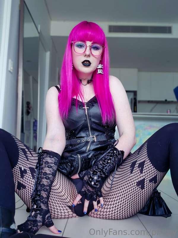 Open wide, cum inside. Have you been behaving?