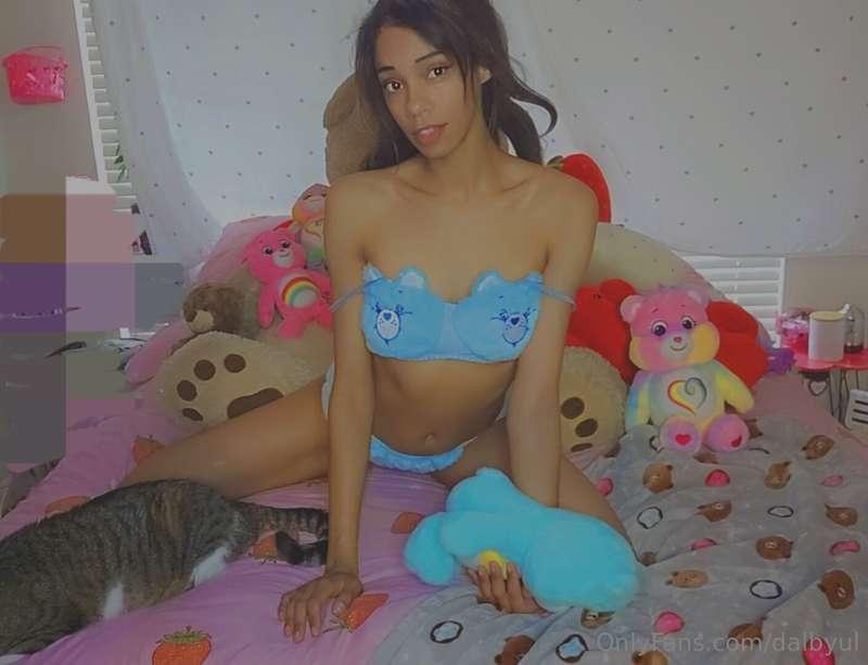 Hey babes like my new set? I have a collab with a friend of ..