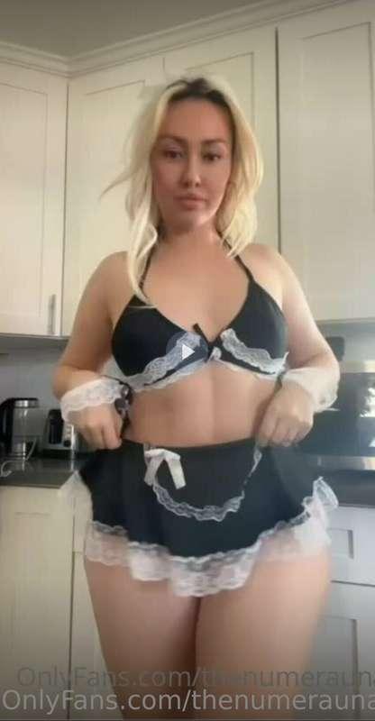 Can I b your slutty housewife 🥵