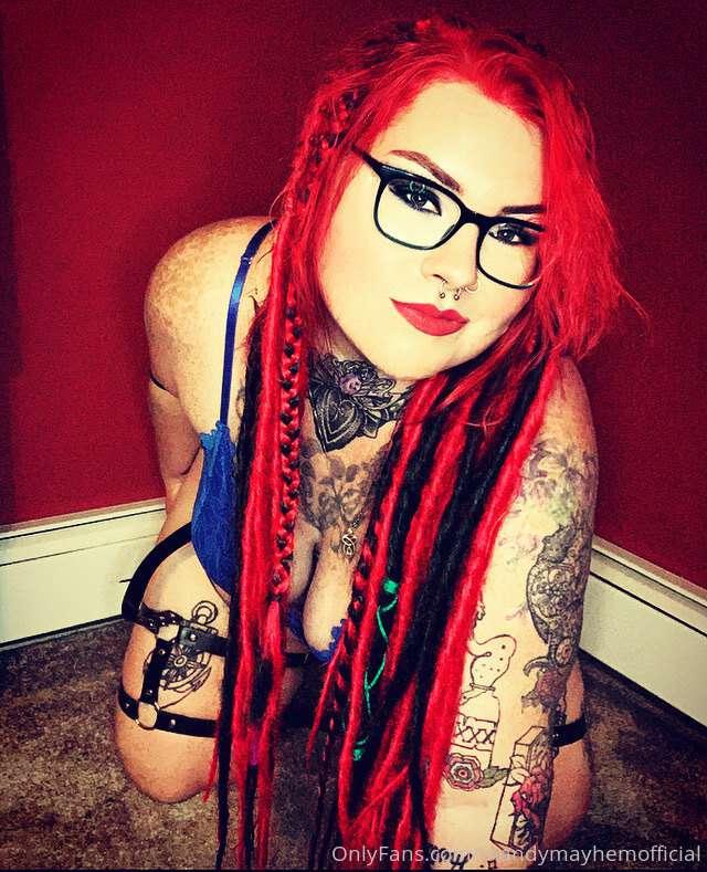 I’m down on my knees for you 👀