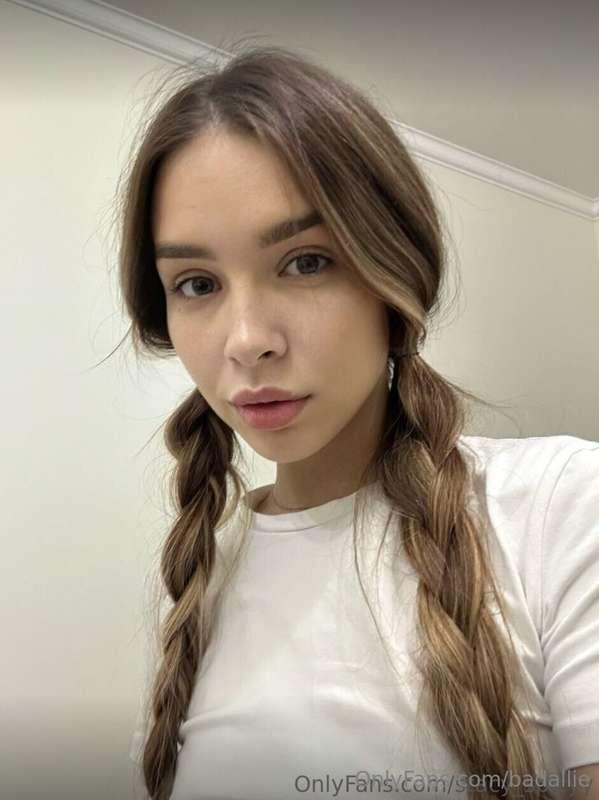 FREE NOW This cutie is online and horny!!! 🥵😈 @stacy_spicyy ..