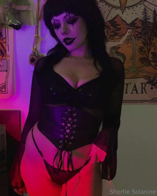 the crow is one of my favorite movies 🖤
