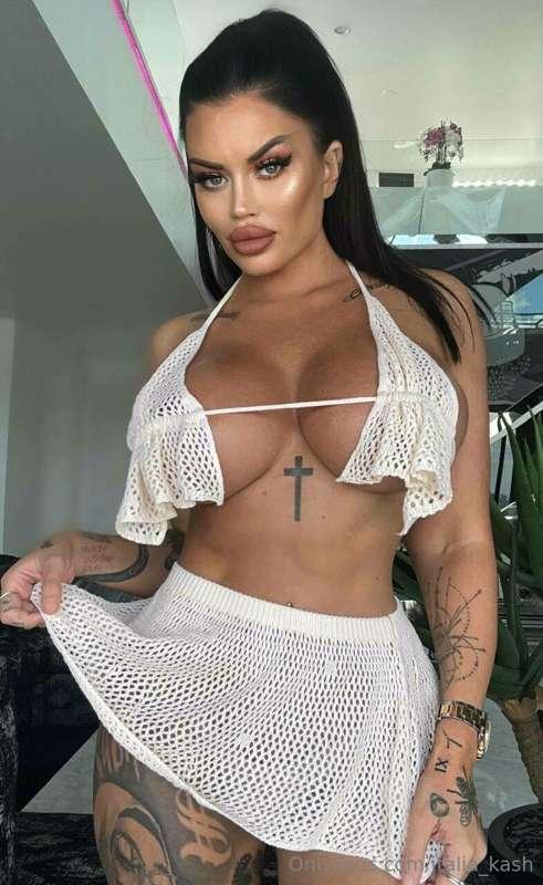 I’m here to tease and please 😜