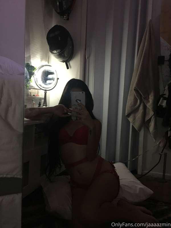 My fave color is red❣️