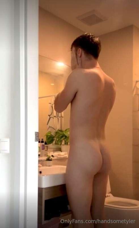 Fresh out of the shower and ready to stir up some trouble… w..