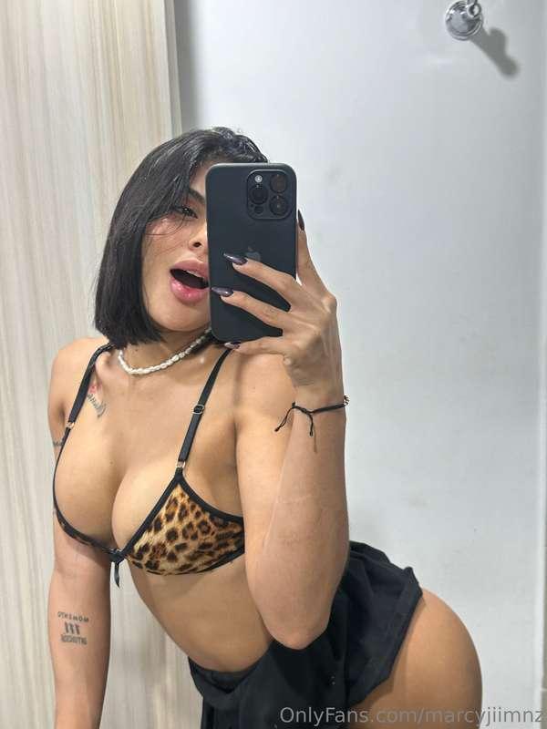 😼