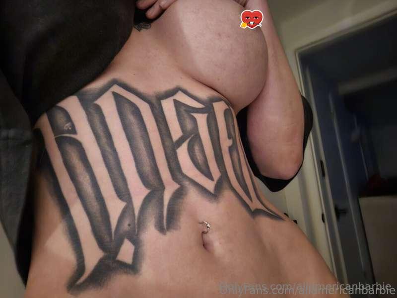 Sneak peek of my big tits! 😈