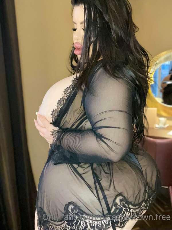 natashacrown.free main image