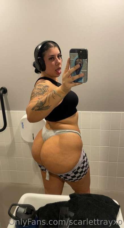 would you dare to have a quickie in the bathroom? 😈