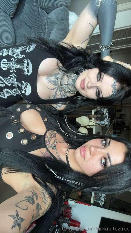 turn your phone for me.... good boy ;)