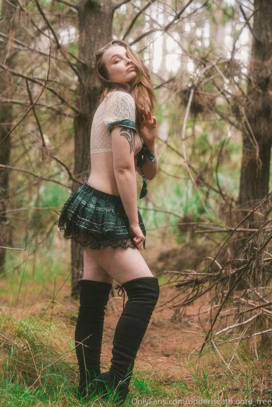 The wolf could show me home, but I don't wanna go... 😈