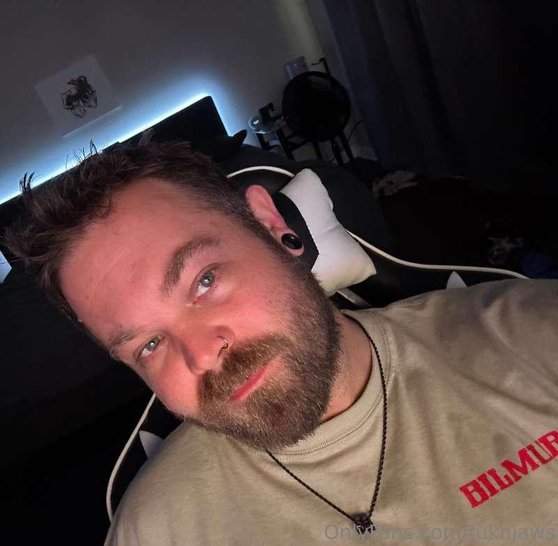 Time to game, who's playing with me?