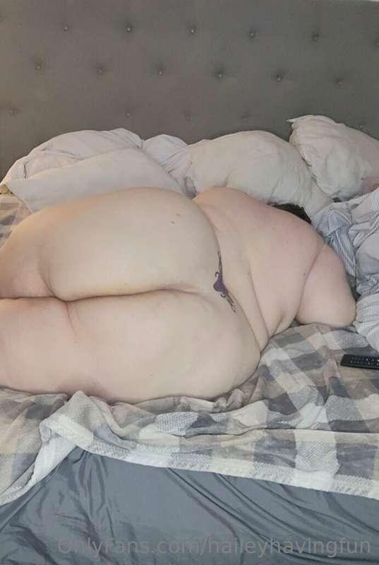 Anyone else a naked sleeper? Cum cuddle