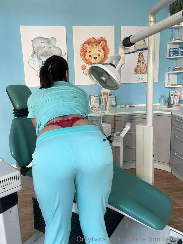 Swipe to pull down my pants🤭😋