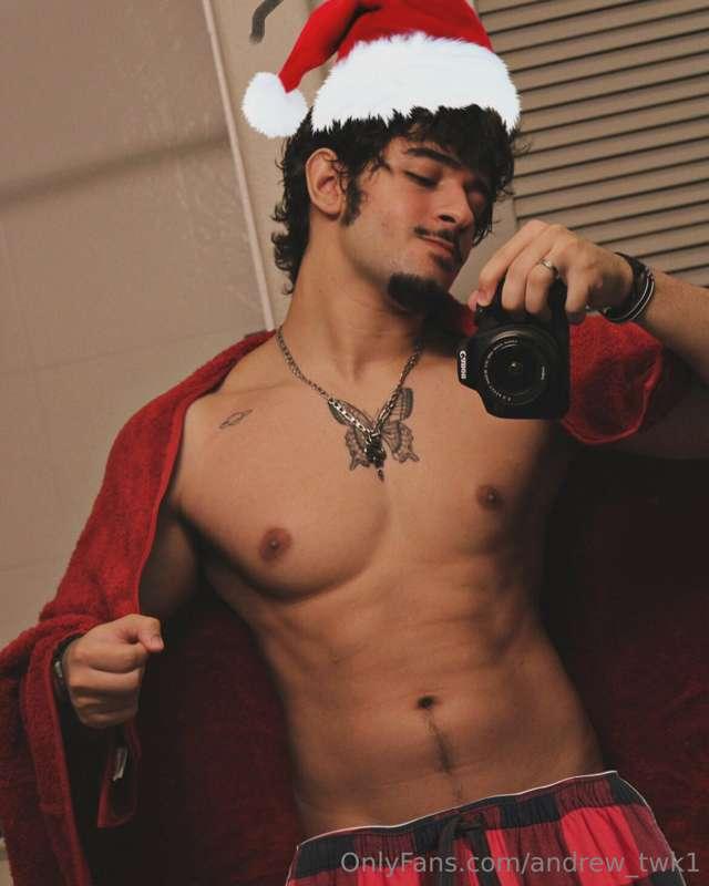 Christmas pack pics, thick everywhere and fresh out the show..