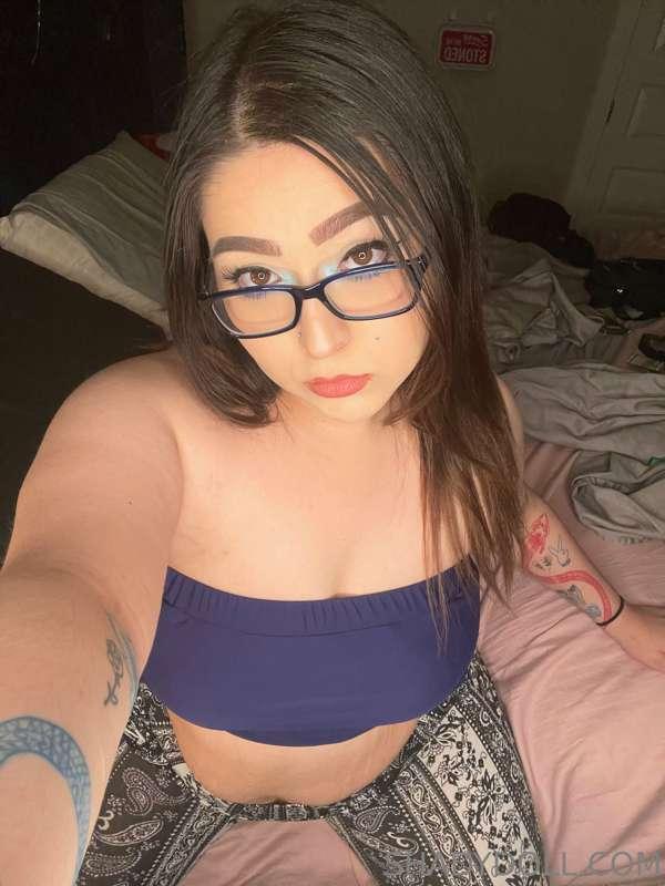 Please cum on my face? 🥺👉🏻👈🏻