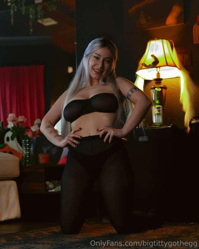 bigtittygothegg image #3