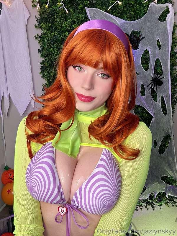 Sent some Daphne gifs out as PPV! 🫶