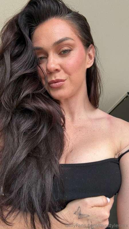 Quickest fans to tip $25 get my hottest BG sextape videos 🥵💝..