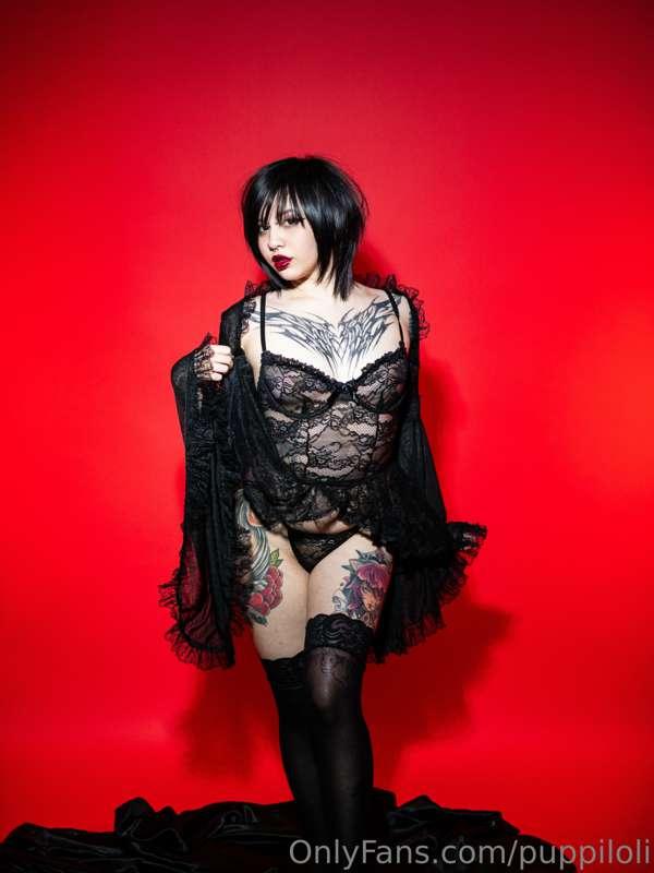 The sexy vampire shoot I did hehe