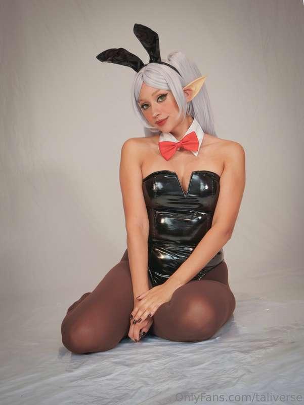 BUNNY FRIEREN!-16 HD poster worthy Frieren pictures in a Bun..