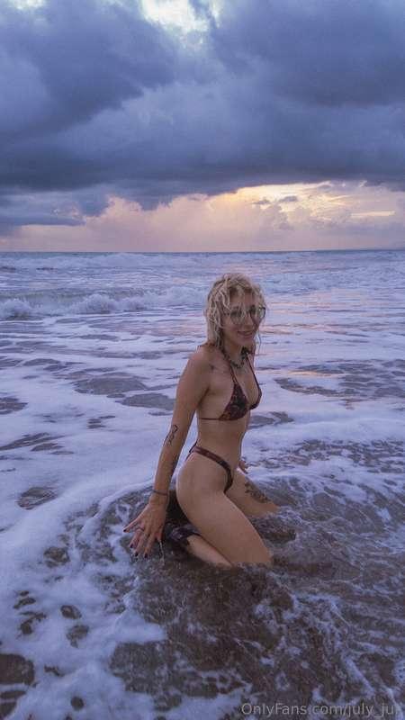 The mermaid would look exactly like this if she had legs😉