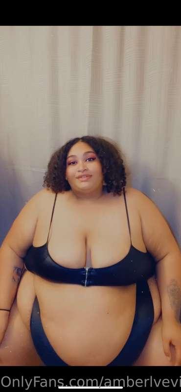 amberlvevip main image