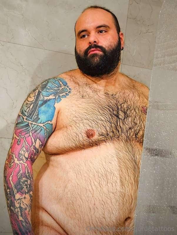 Wish I had a bigger shower to make wetter content