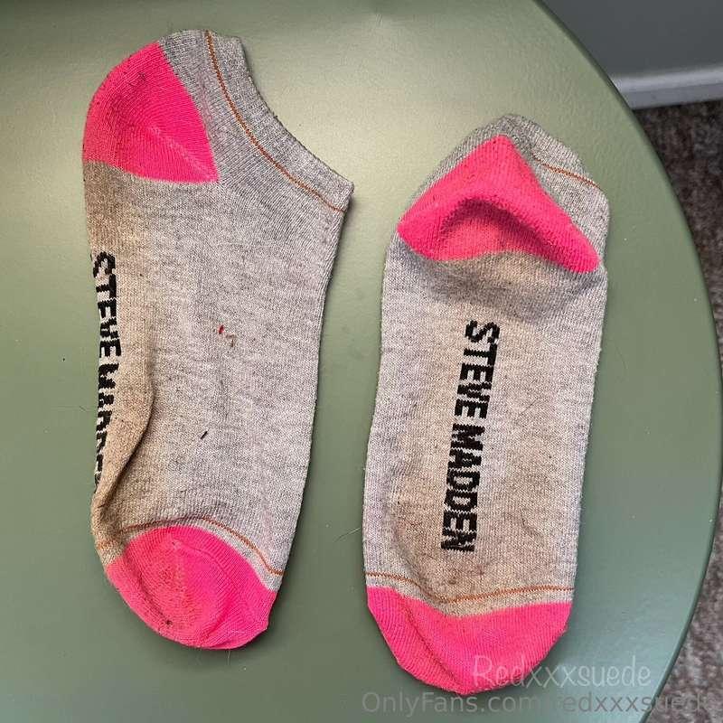 Message me to claim a pair! $40 free US shipping with photos..