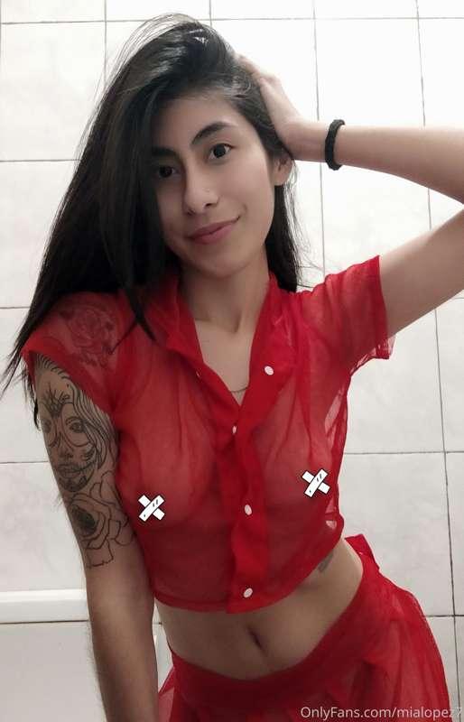 Do you like the color red in my baby?😈💋💋🌌🔥
Send me a tip and..