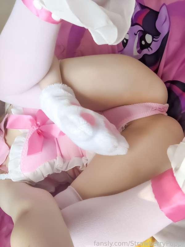 strawberrypuppi image #13