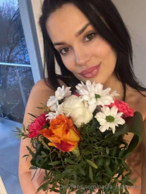 I have flower proposal for you .... is waiting in your DM 