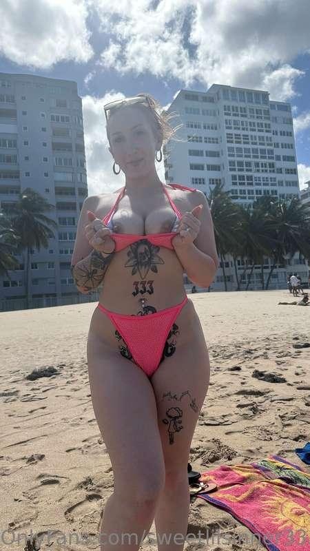 Too bad this beach wasn’t clothing optional. Would have love..