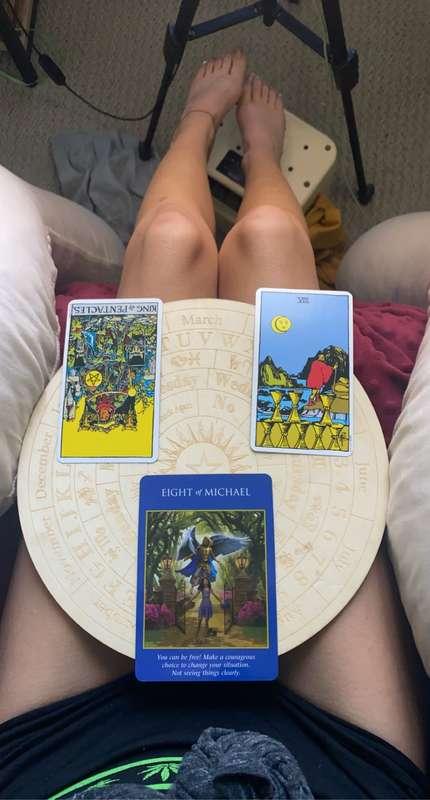 Todays tarot reading for October 7th 2021  💸 KING OF PENTACL..