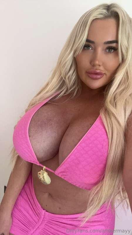 Check your DMs babe 😉 I'm online xxx