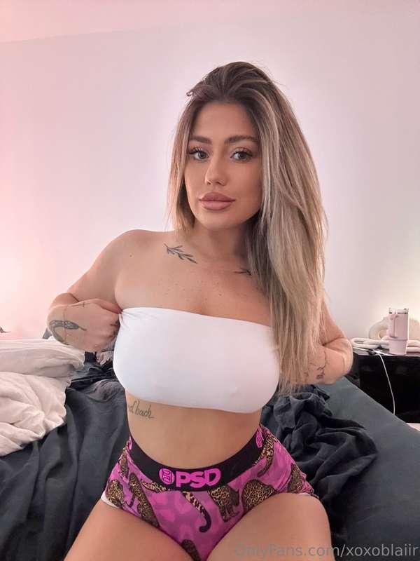 Open ur DM baby 🥵🙈👅