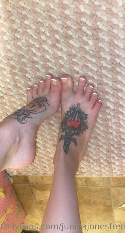 Fresh pedicure ❤️ If you like this kind of content show me 💰..