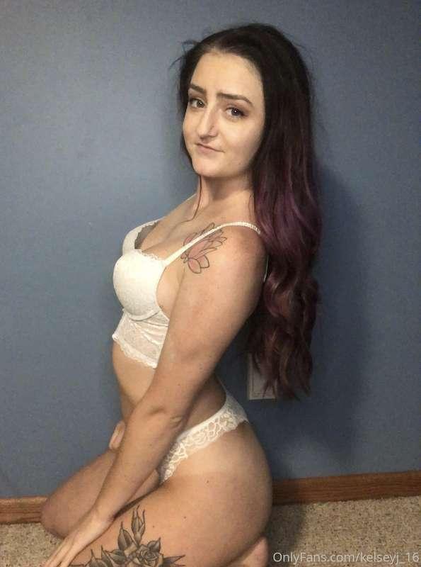 I wish I had more sets like this they make me feel sexy 🥺