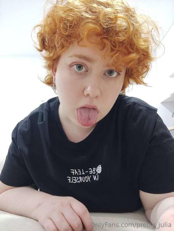 🥰 @queen_charly 🥰  Hey honey! I'm Сharly, new here🥺👉👈 Welcom..