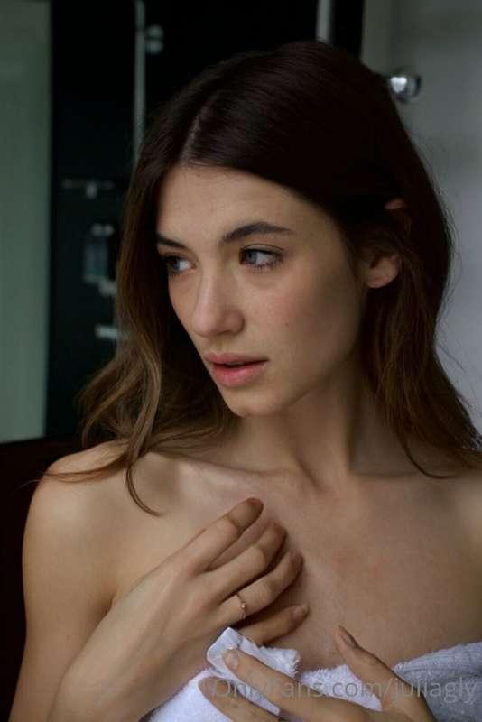 juliagly image #1