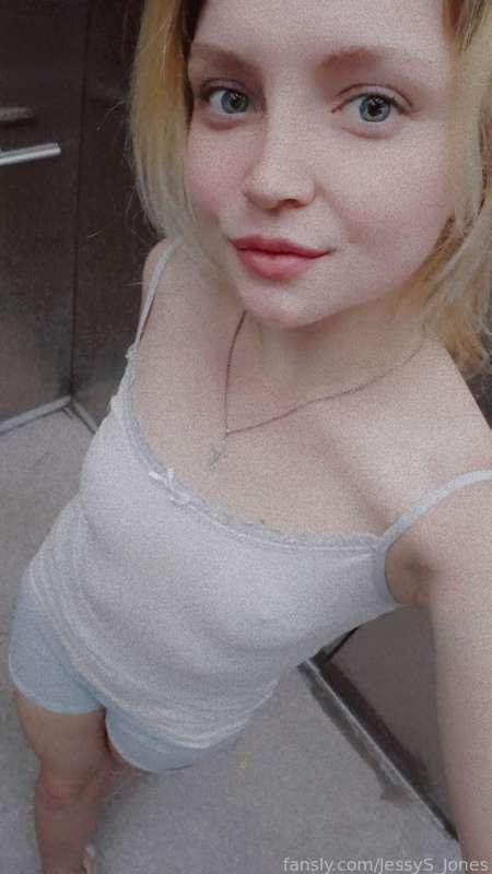 jessys_jones image #1