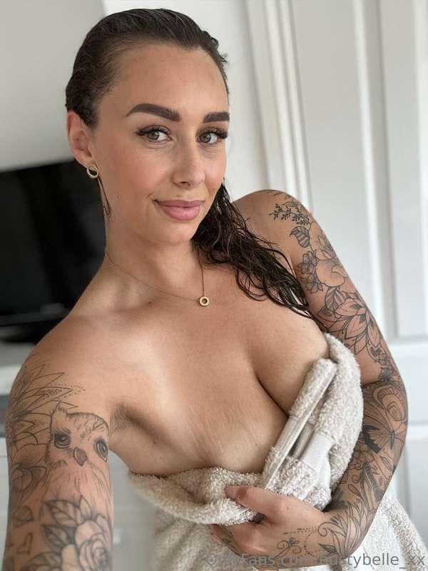 Horny for cock right now 🤤😍
