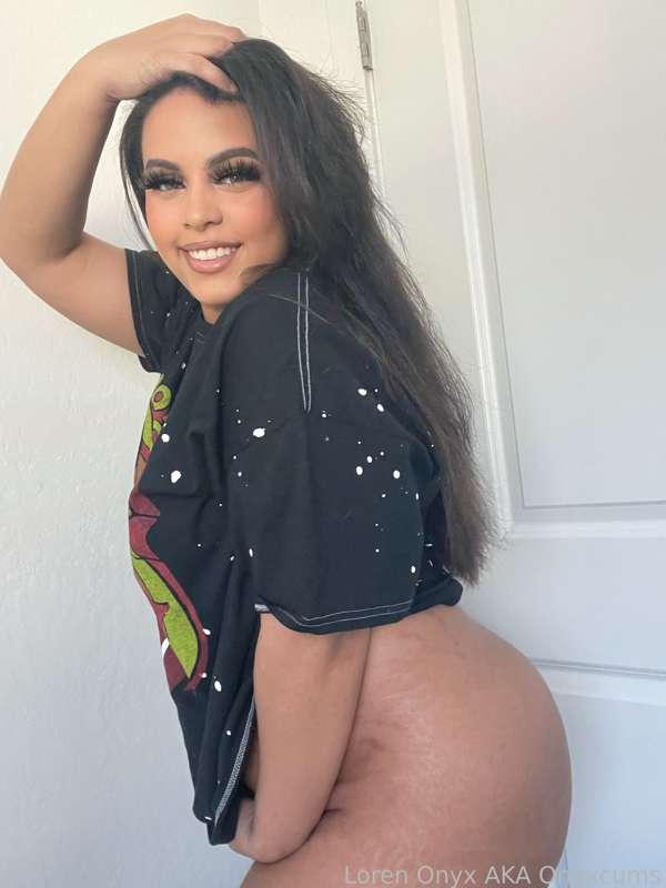onyxcums image #1