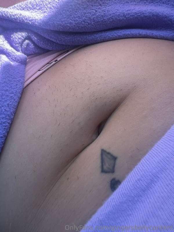Belly button play…should I shave?
