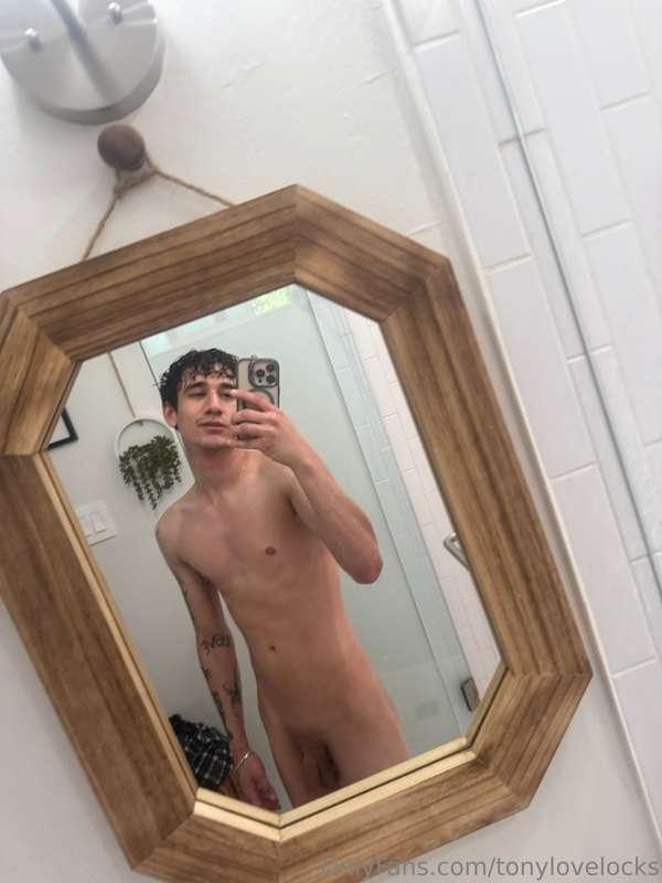 tonylovelocks image #0