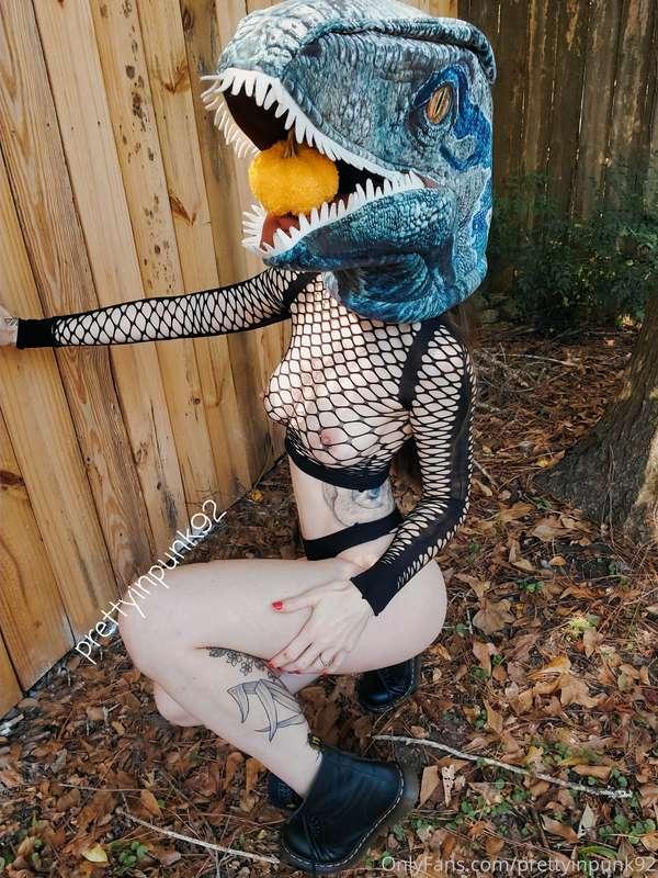 If you want to please me, you're going to have to wear a din..