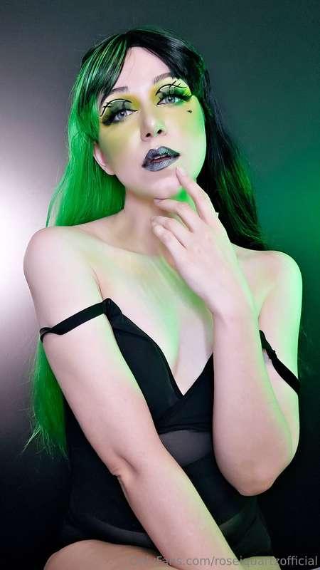 roseiquartzofficial image #3